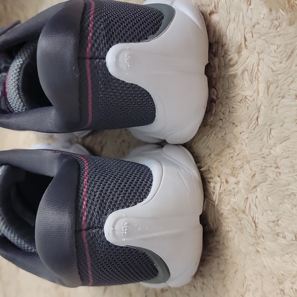 Woman's Brooks Anthem shoes - Picture 3 of 7